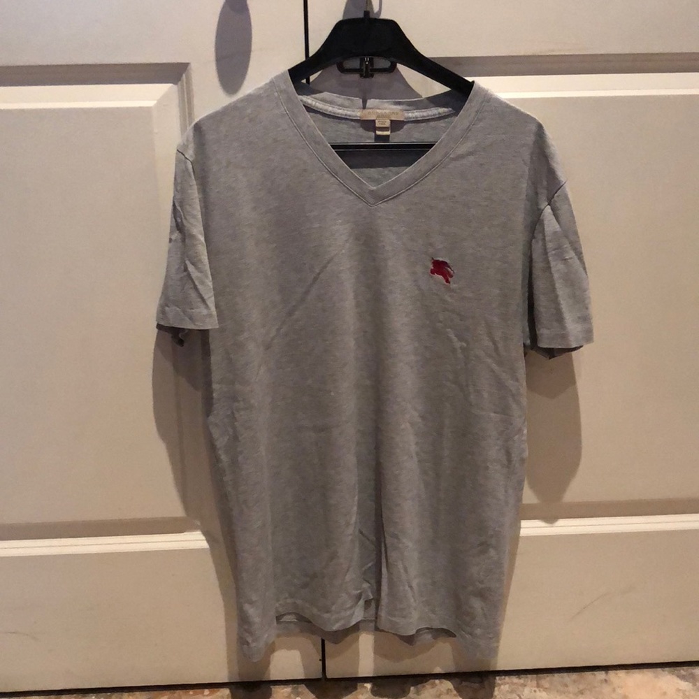 Burberry TShirt GREY !SORRY FOR IT BEING WRINKLED!